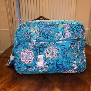 NWT Vera Bradley Grand Traveler Bag Peacock Garden